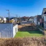 バルコニーから見たガレージとドッグラン