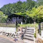 三重県津市白山町 天然温泉付！132坪の庭で遊ぶミニログハウス