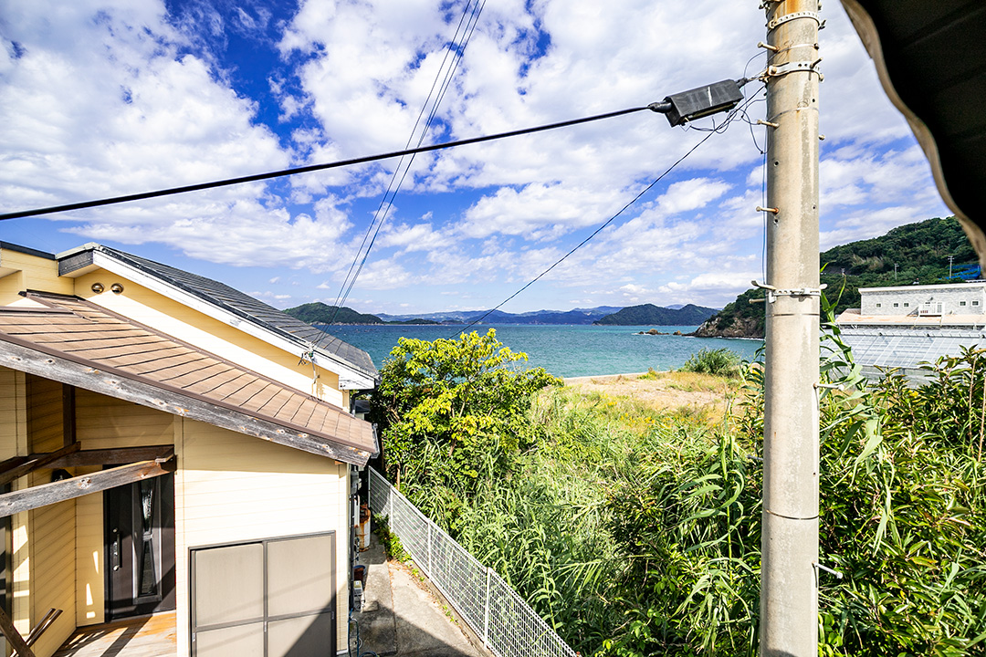 和歌山県日高郡由良町 海まで徒歩1分以内 釣り三昧のログハウス 田舎de暮らそう