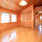 2階階段側洋室 2階階段側洋室