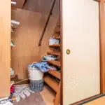 屋根裏収納への階段 屋根裏収納への階段