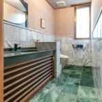 キッチン側トイレ キッチン側トイレ