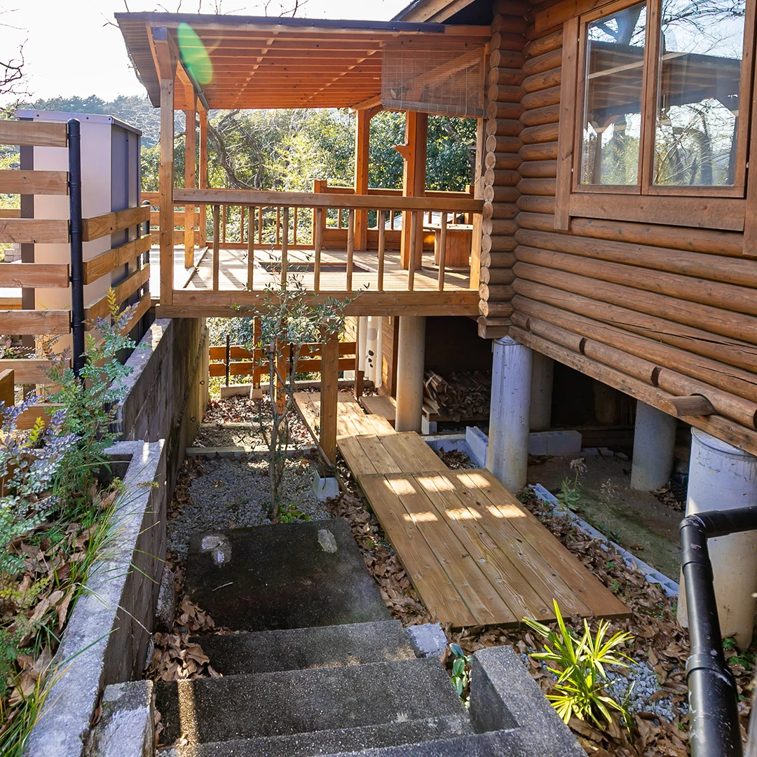 半露天風呂への階段