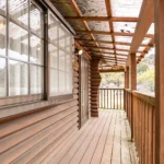 玄関側ウッドデッキ 玄関側ウッドデッキ