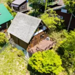 兵庫県宍粟市一宮町 広々デッキと庭付き3階建てログハウス