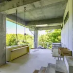 建物下スペース
