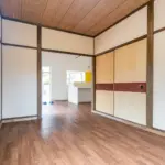 右側洋室
