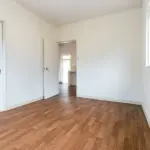 左側洋室