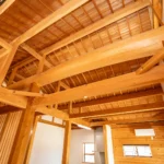 極太の立派な梁と柱