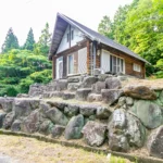 三重県伊賀市柘植町 広々敷地で家庭菜園も楽しめるログハウス