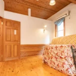 2階右側洋室（7.8帖）