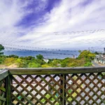 玄関ポーチからの眺め