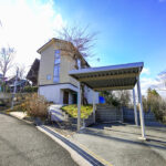 滋賀県高島市今津町 びわ湖を見下ろす個性的な内装のデザイン住宅