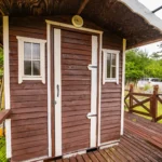 小屋入口