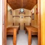 小屋内部