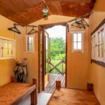 小屋内部