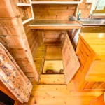 B1Fに繋がる隠し階段 B1Fに繋がる隠し階段